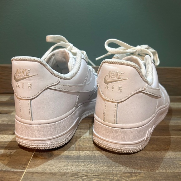 Nike Air Force 1 Low White Sneakers Women’s 7.5 - Picture 2 of 12